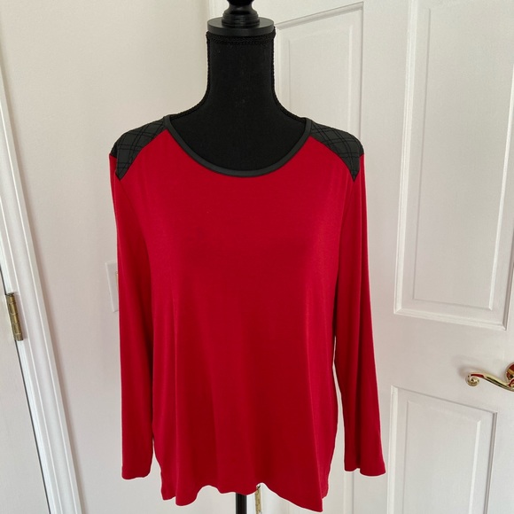 Chico’s Red Top SZ 2 - Picture 5 of 7